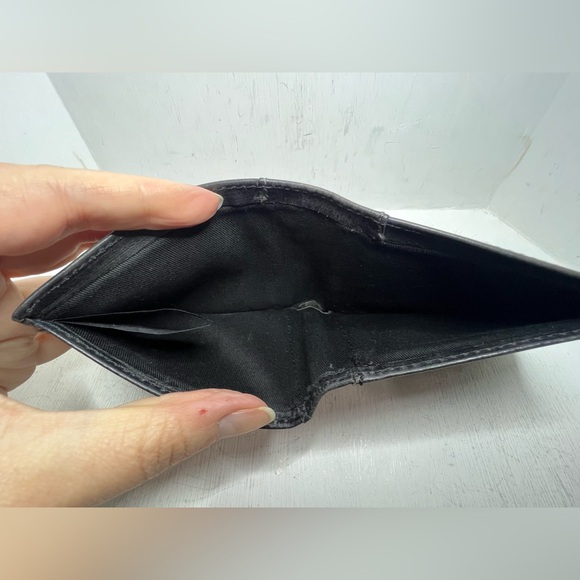 Fossil Buffalo Hide Charcoal Grey Wallet - Picture 6 of 8